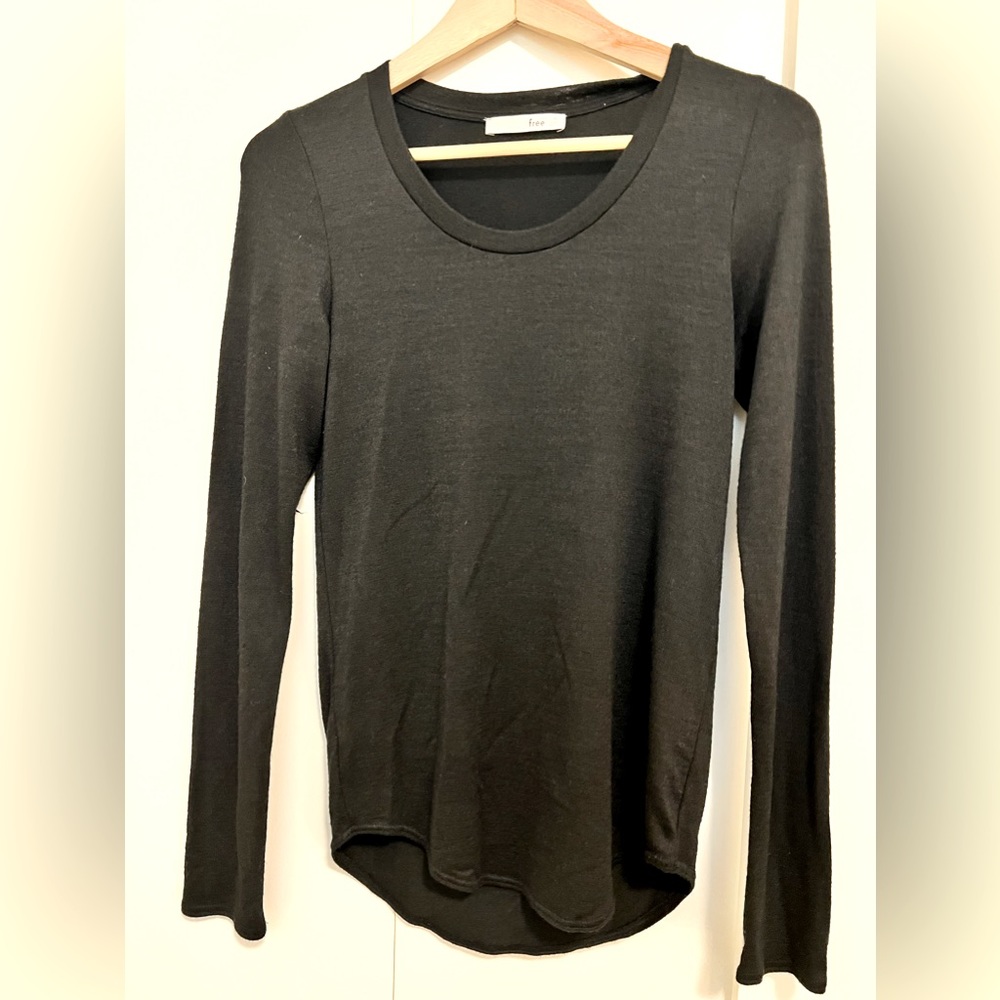 Wilfred Free Long Sleeve T Shirt Black.